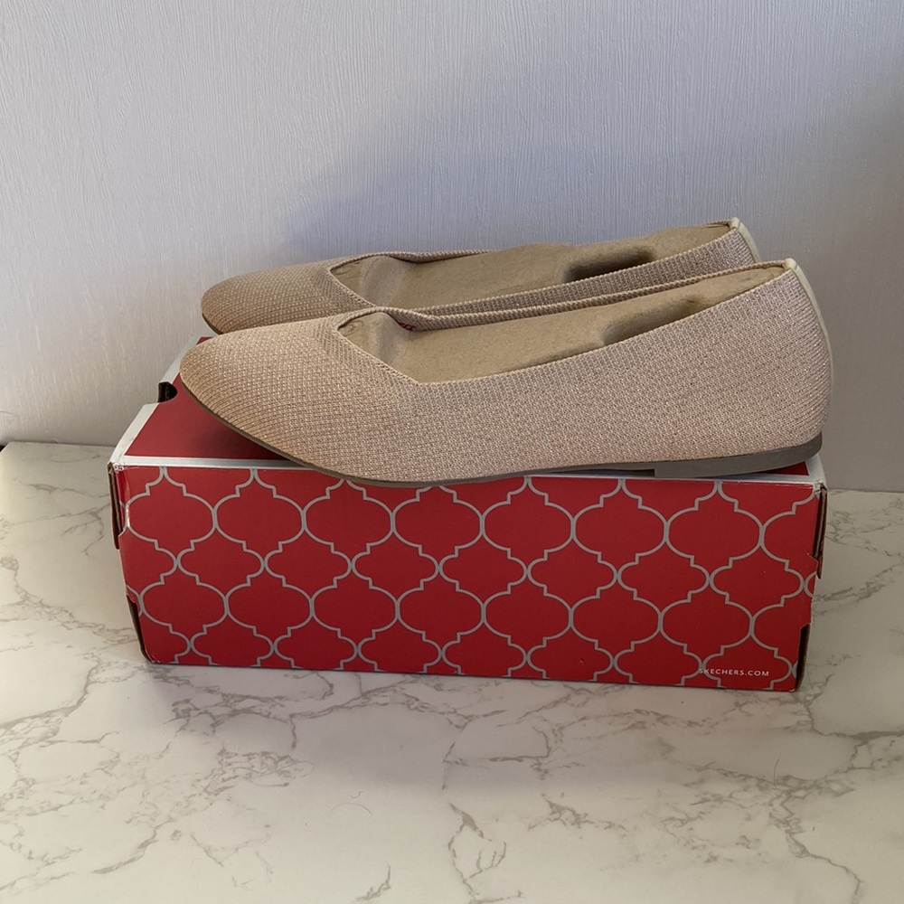 Skechers Cleo Gold Sparkle Size 10 NIB
